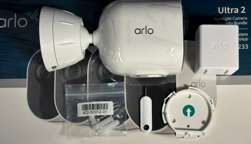 Arlo Ultra 2 4K UHD Wireless Add-on Camera with Total Security Mount Kit – White