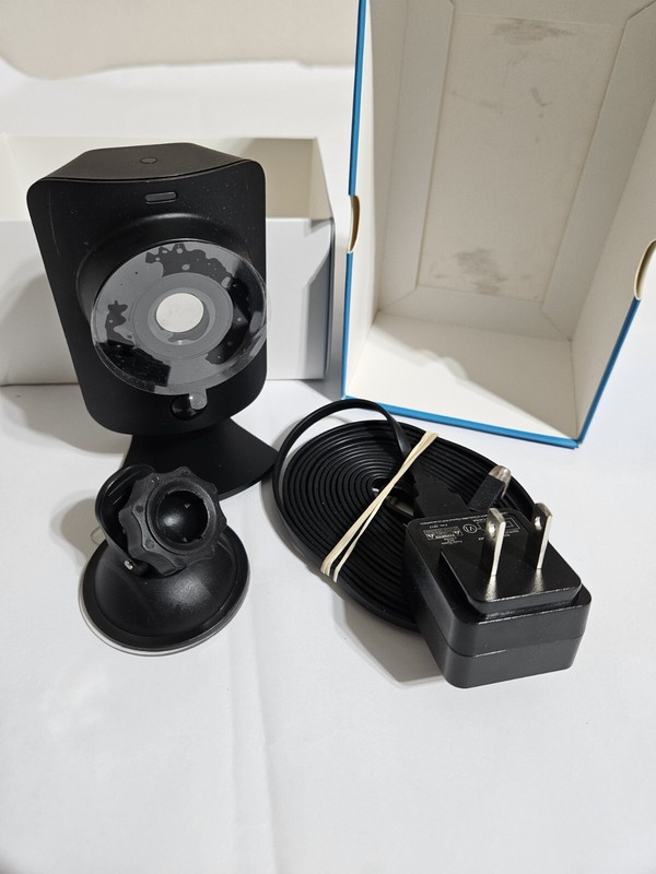 Indoor Security Wi-Fi Camera HD 1080p SimpliSafe SimpliCam Alarm Model: SSCM1