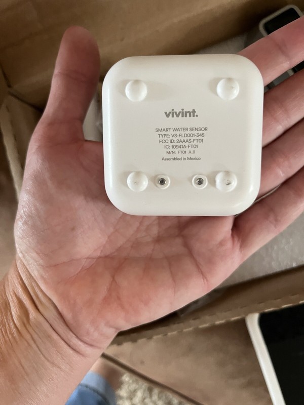 Vivint Control Panel Perfect Screen Door Bell Camera, Outdoor Camera, Water Sens gallery