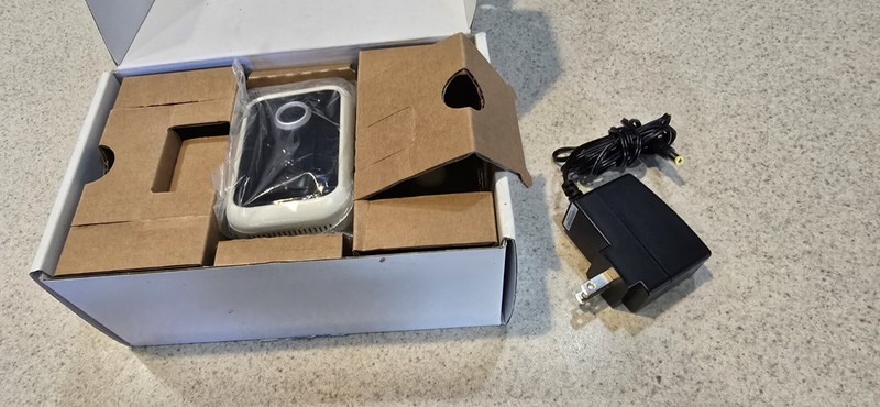 LifeShield SCH1R1-29 White & Black Wired SCH1R0 Camera with Stand & Power Cable