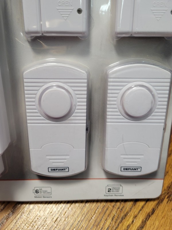 (1) New Defiant Wireless Home Protection System: 4 Window/door, 2 Motion, 2 Glas gallery