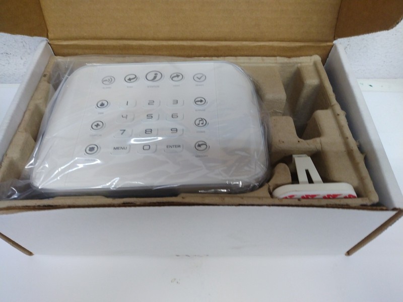 Interlogix ZW-6400 Zero Wire Self Contained Alarm System *Missing battery* gallery