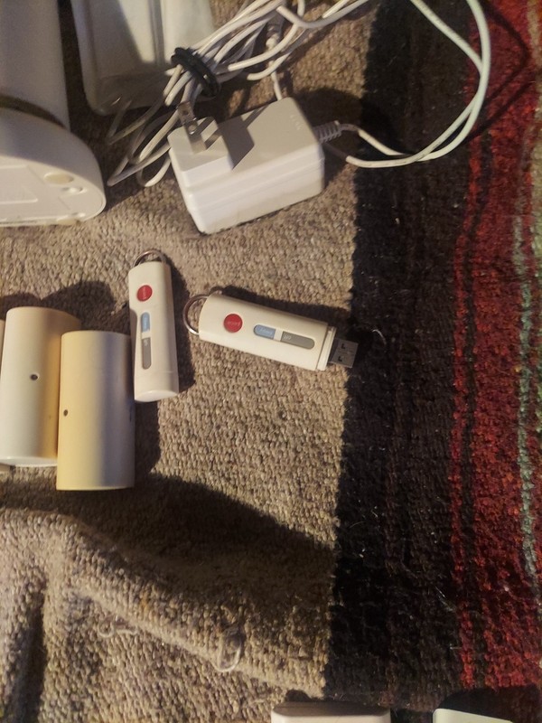SimpliSafe Home Security System Ton Of Parts gallery