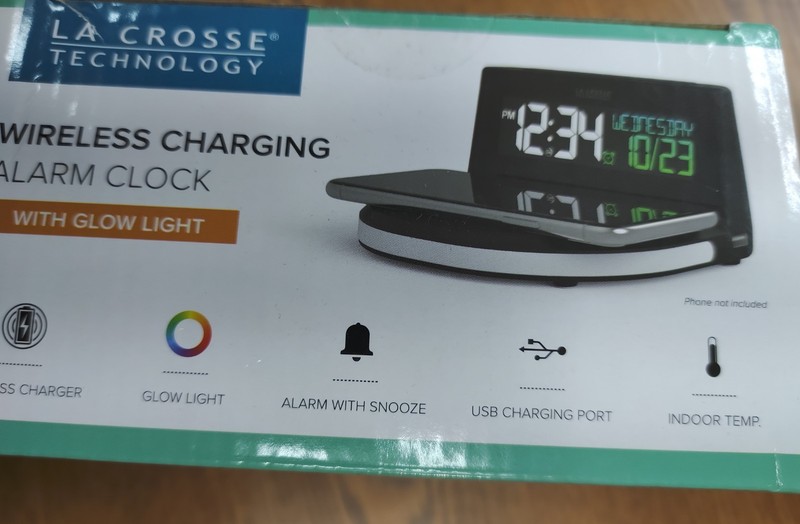 La Crosse Technology Wireless Charging Alarm Clock
