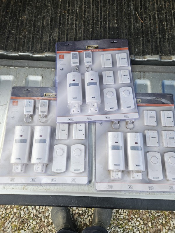 Lot of 3 Defiant Wireless Home Security Protection System Complete 4 Door/window gallery