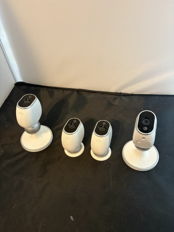 NETGEAR Arlo VMC3030 Set of 4 Pre-owned Cameras