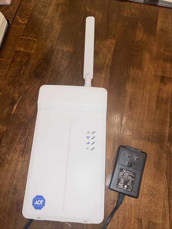 LE4000RF V5.0 ADT Cellular Alarm Communicator UA724 REV01