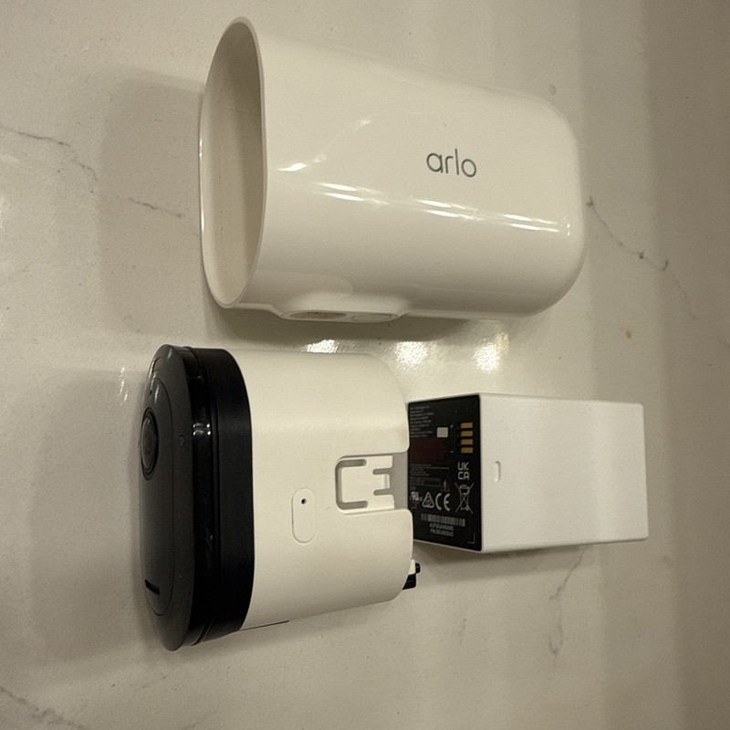 Arlo Pro 5S 2K Security Camera VMC4060P NO Mounting Plate (White) gallery