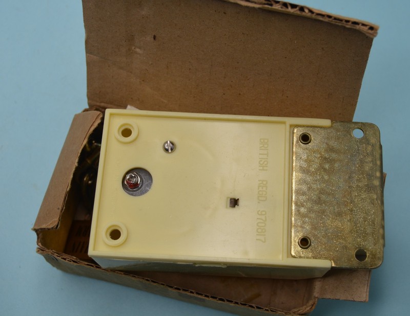 VINTAGE Chain Burglar Alarm Unused in original box British Reg 970817 gallery