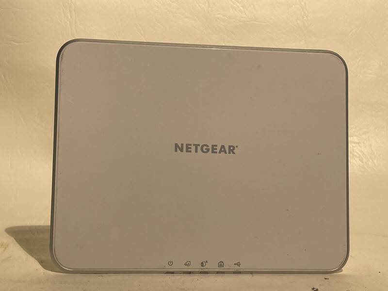 Netgear SecurityBaseStation Wireless Wi-Fi Router VMB3000 Hub UNIT ONLY
