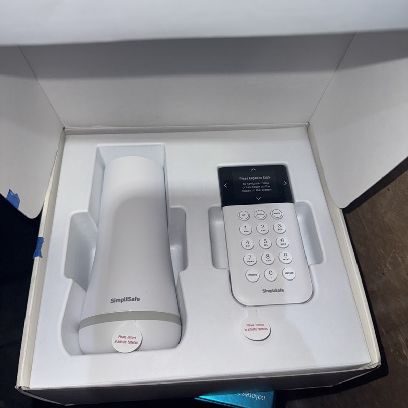 NEW unused SimpliSafe Home Security Base Station SSBS3 And Keypad SSKP3