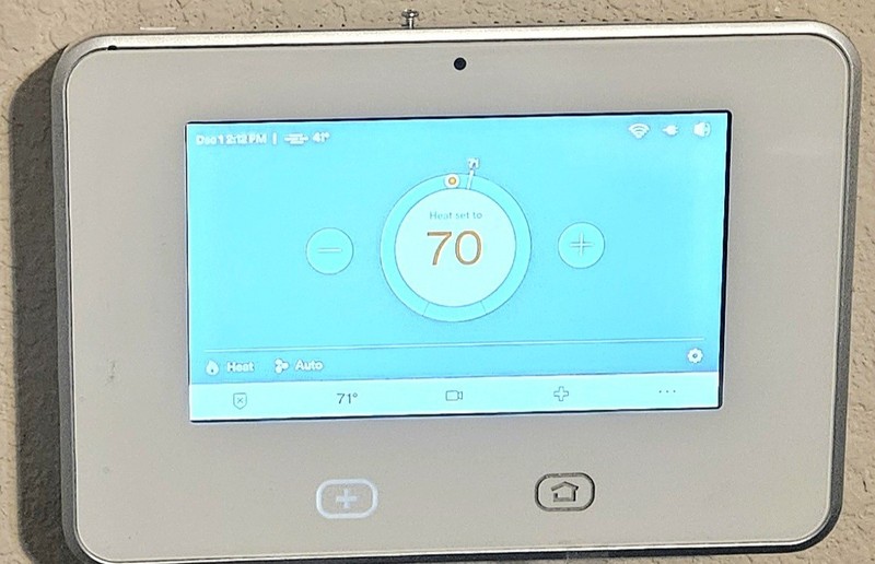 Vivint Smart Home Security System PRICE REDUCED