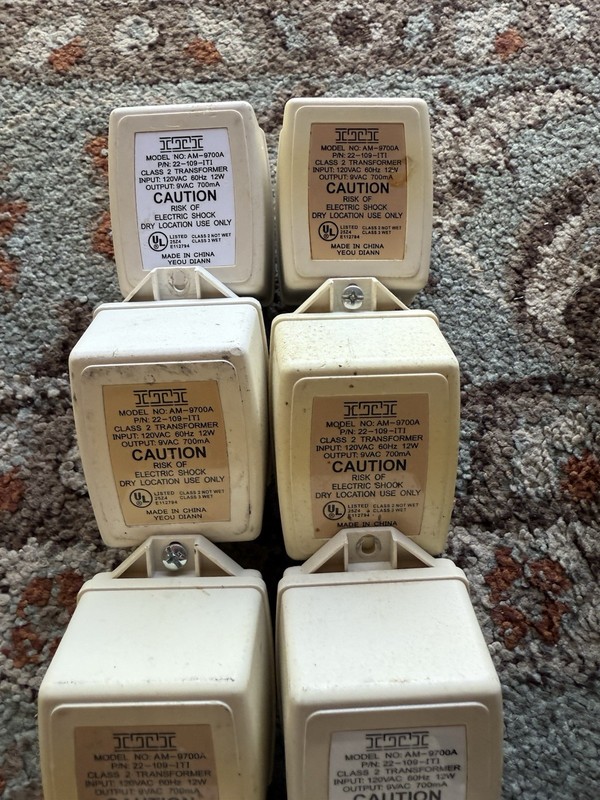 GE Interlogix 22-091-ITI, 9VAC, 700mA, AM-9700ALF Power Transformer gallery