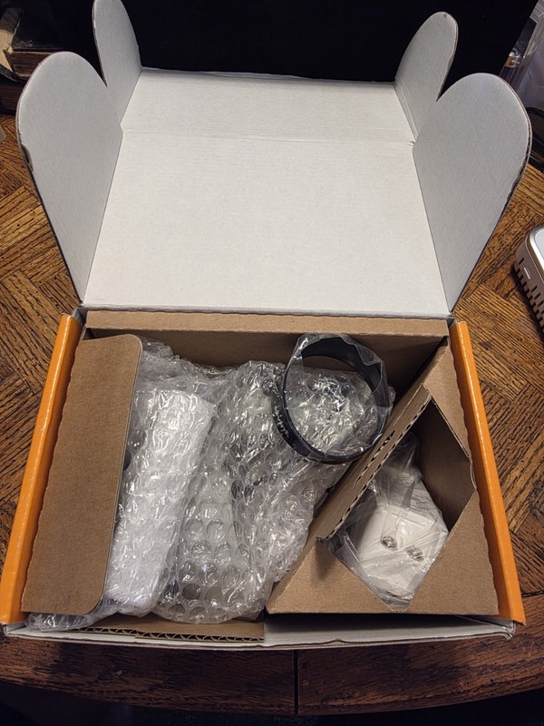 Vivint Smart Home Security Alarm System Set - White gallery