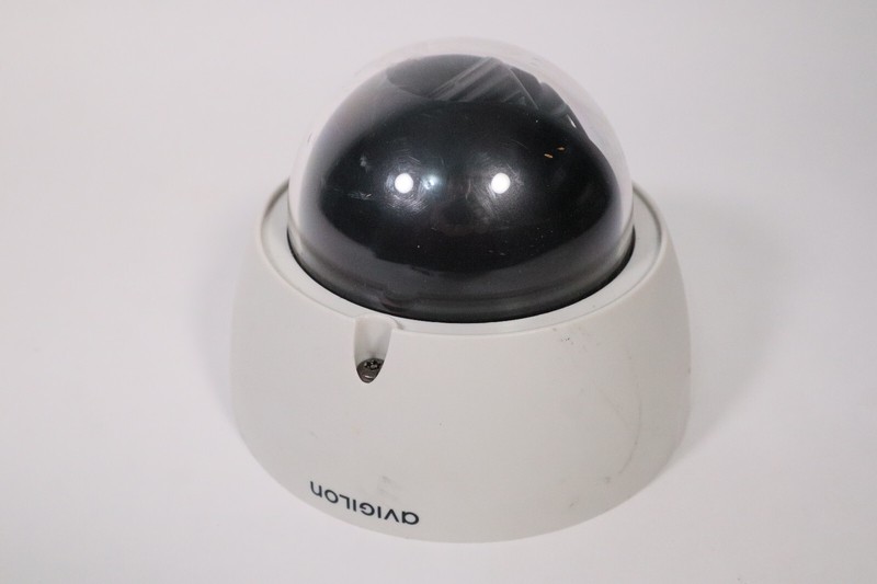 Avigilon 1.0-H3-D1 1MP H.264 IP Indoor Varifocal Dome Camera 1280 x 720 IPv4 (2) gallery