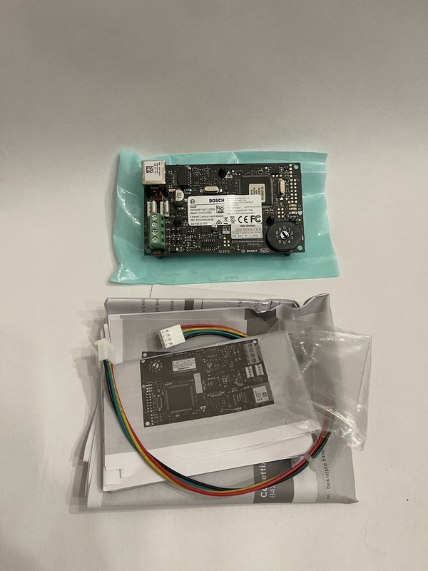 Bosch B450 Conettix PLug-in Communicator Interface