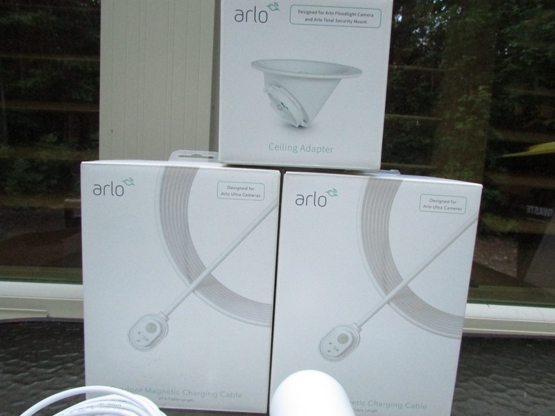 Arlo Pro3 Spotlight Camera Model VMC 4040P & Accessories ***READ** gallery