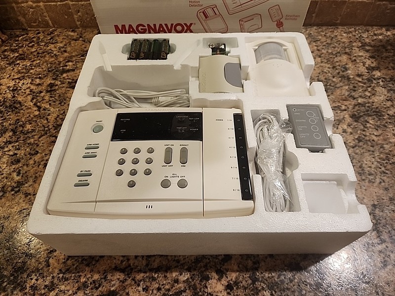 MAGNAVOX MX1000 Home Security System Wireless Expandable BRAND NEW OPEN BOX gallery