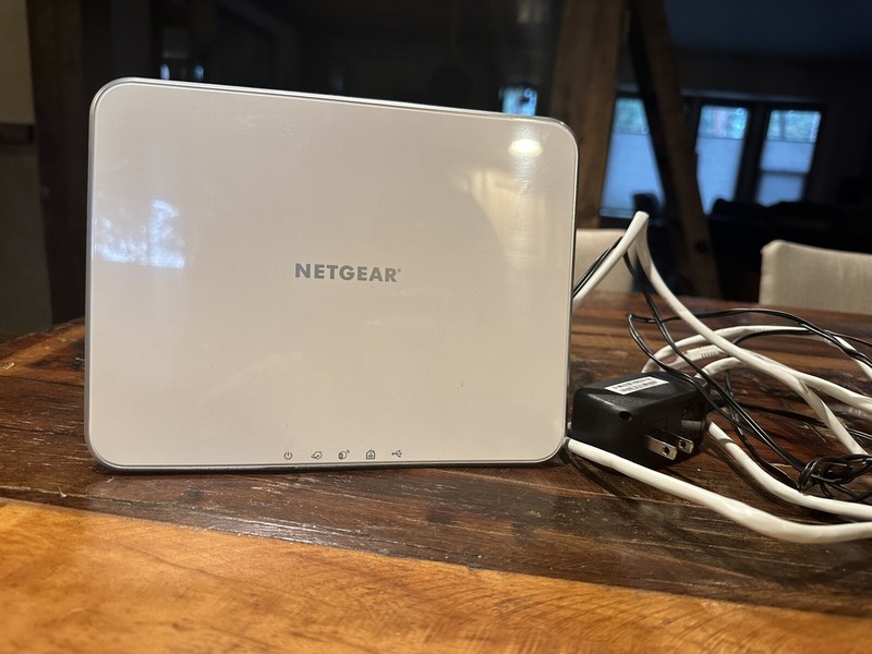 NETGEAR VMB3000 Wireless Indoor 3 Surveillance Camera