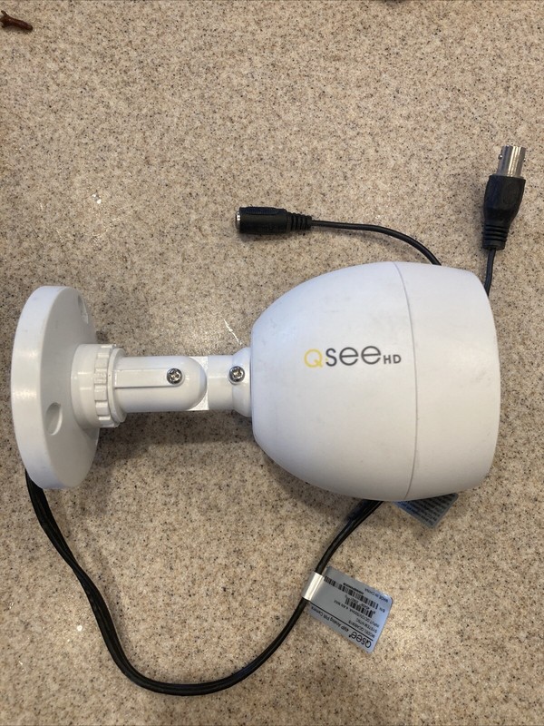 Q-See QCA8081B Analog HD Color Security Camera 4K 4MP – U