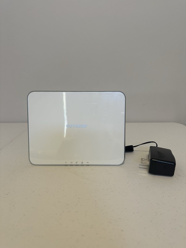 NETGEAR VMB3000 Arlo Base Station with Power Adapter