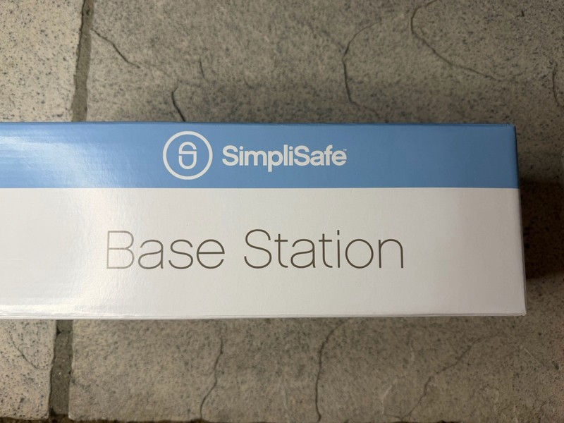 SimpliSafe Base Station SS-1500 Home Security Hub w/ Power Adapter & Box