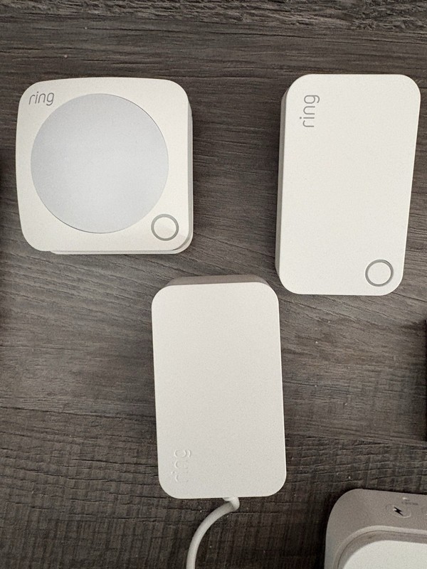 Ring Alarm 4HB1U9-0EN0 8-Piece Home Security Kit Only Doorbell #MB1262 gallery