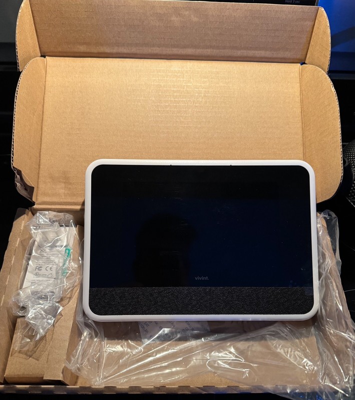 Vivint Smart Hub Control Panel – Brand New (9297211)