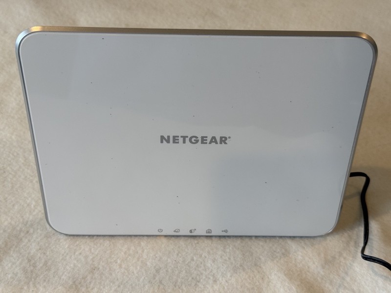 NETGEAR ARLO Base Station Wireless Wi-Fi VMB3000 Hub w/ 2 Cameras gallery