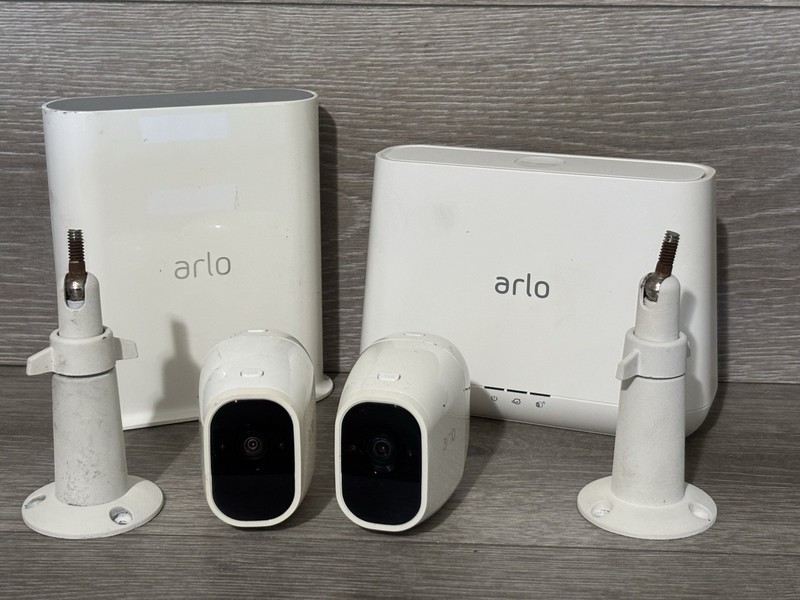 2x NETGEAR Arlo Base Stations VMB40000 VMB4540 and 2 VMC4030P Cameras - AS-IS gallery