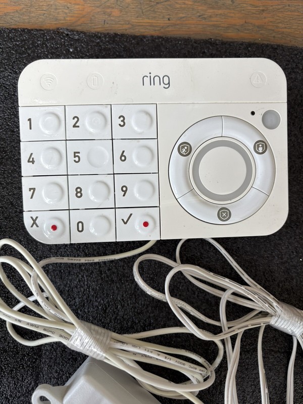 Ring Z WAVE PLUS Alarm Base Station US 4HB1S70EN0 & 2AB2Q Keypad gallery