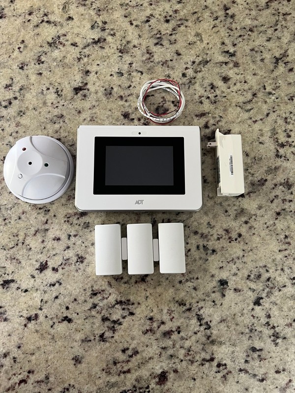For Parts: ADT Resideo Smart Panel + 3 Honeywell SiXCTA w/ 2 Magnets