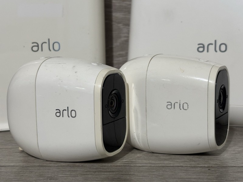 2x NETGEAR Arlo Base Stations VMB40000 VMB4540 and 2 VMC4030P Cameras - AS-IS gallery